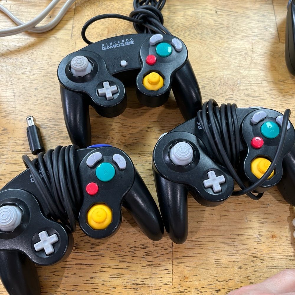 Nintendo GameCube Controller - Black wired - Picture 3 of 3